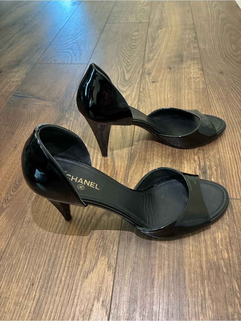 CHANEL Black Patent Leather Open-Toe D'Orsay Heels - Picture 5 of 9